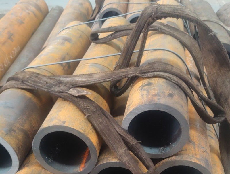 兴安15CrMoG无缝钢管切割